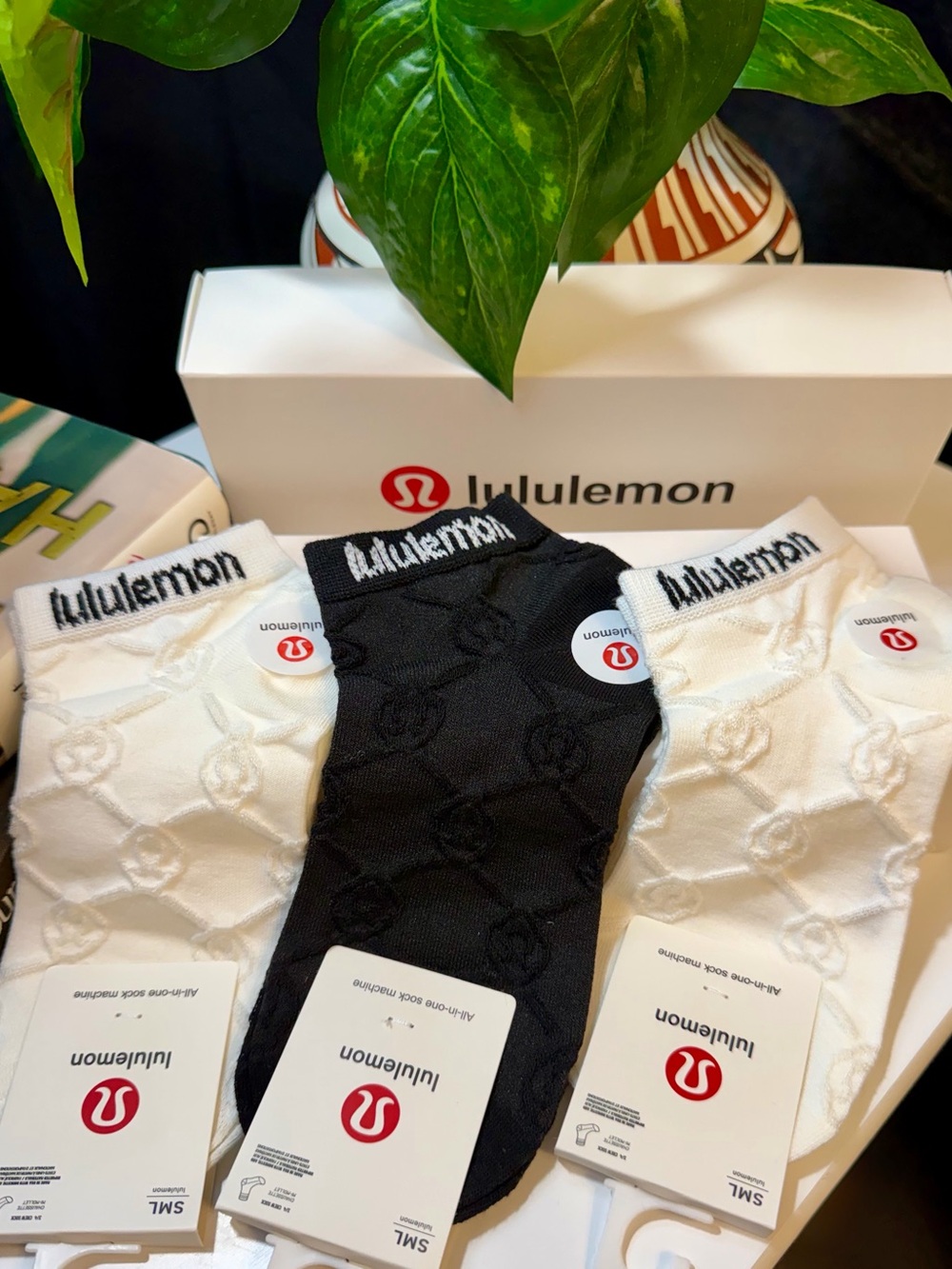 LULULEMON athletica Low-Cut Performance Socks Set of 3